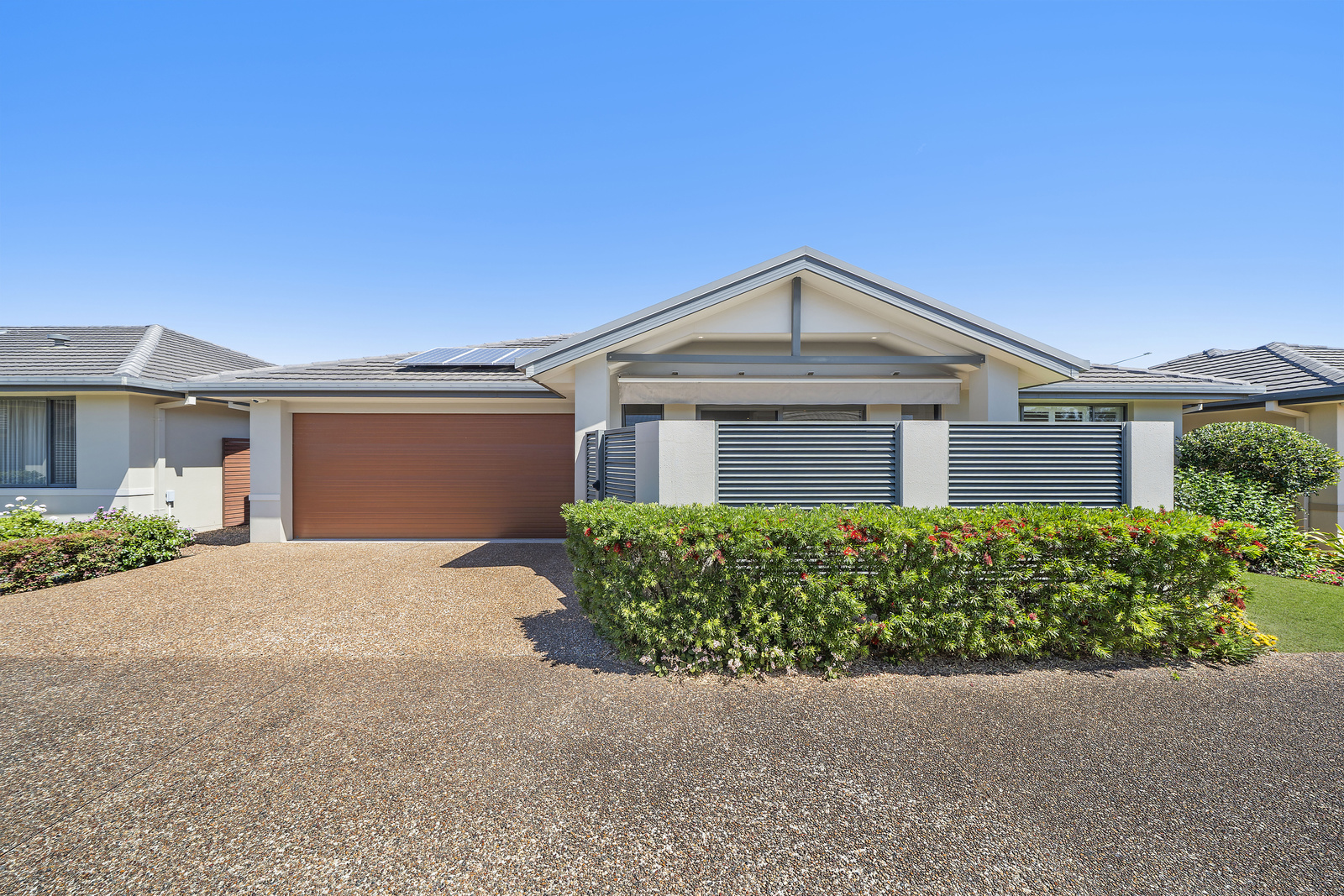 001_Open2view_ID974120-3_160_Park_Street_Port_Macquarie___NSW_2444.jpg
